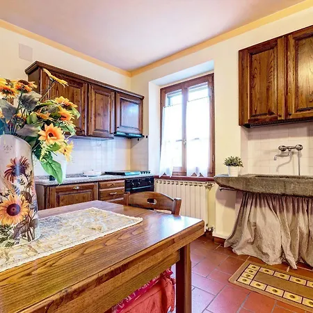 Fattoria Le Giare Agriturismo مزرعة للإقامة *