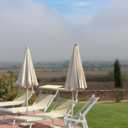 مزرعة للإقامة Fattoria Le Giare Agriturismo